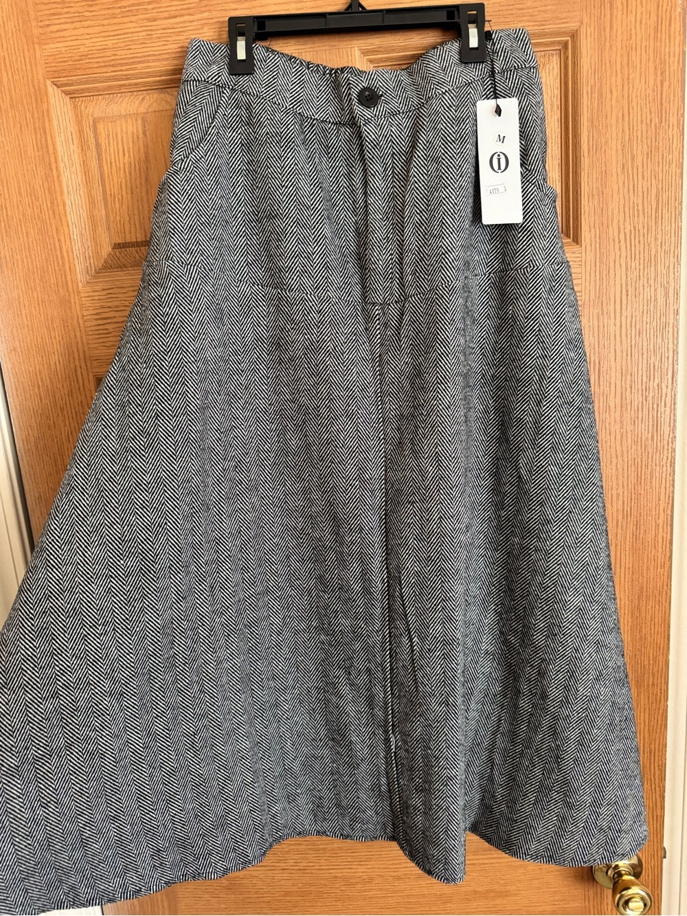 High-Waist Herringbone A-Line Skirt - Black & White
